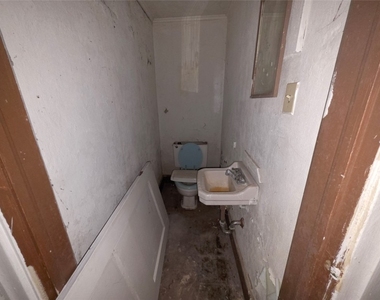 1007 Pine Street - Photo Thumbnail 35