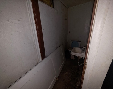 1007 Pine Street - Photo Thumbnail 34