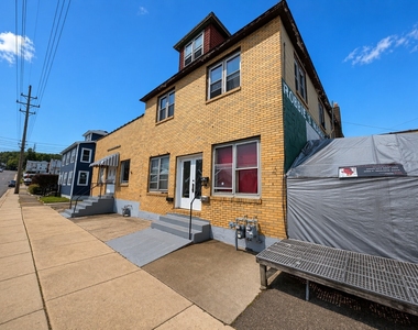 1007 Pine Street - Photo Thumbnail 44