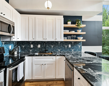 208 12th Street Ne - Photo Thumbnail 5