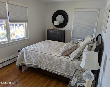 2113 Edgewood Place - Photo Thumbnail 3