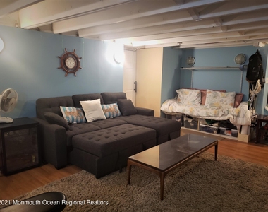 407 Chicago Boulevard - Photo Thumbnail 27