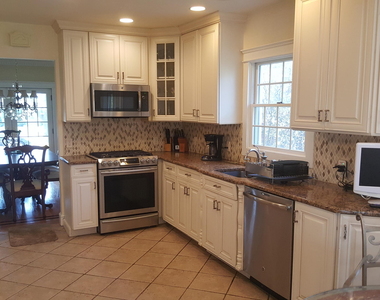 407 Chicago Boulevard - Photo Thumbnail 9