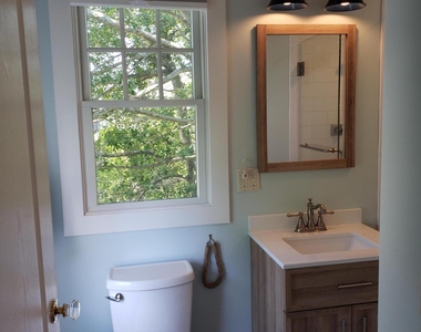 407 Chicago Boulevard - Photo Thumbnail 18