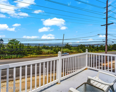 200 S Bayview Avenue - Photo Thumbnail 2