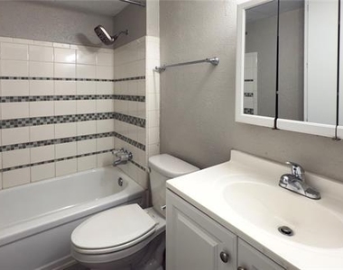 1905 W Morton Street - Photo Thumbnail 14