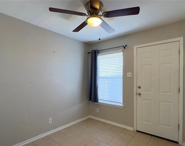 1905 W Morton Street - Photo Thumbnail 11