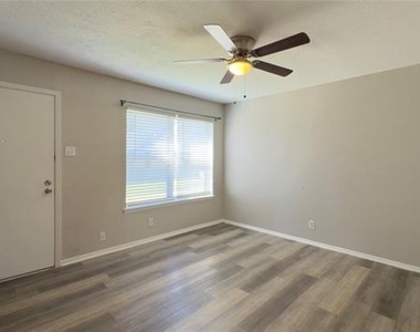 1905 W Morton Street - Photo Thumbnail 13