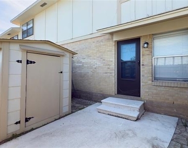 1905 W Morton Street - Photo Thumbnail 6