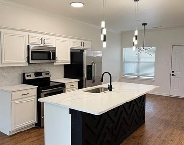 5505 Dolores Place - Photo Thumbnail 9