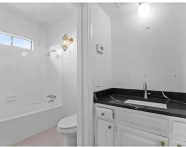 4039 Roswell Street - Photo Thumbnail 5
