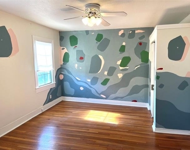 4039 Roswell Street - Photo Thumbnail 12