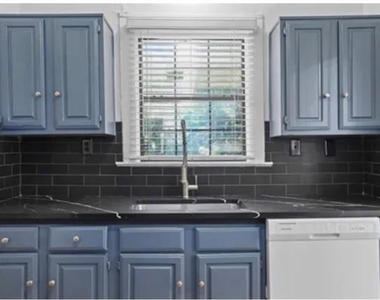4039 Roswell Street - Photo Thumbnail 6