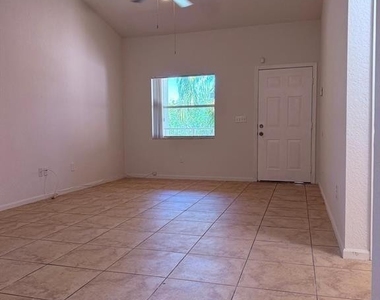 2941 Riverside Drive - Photo Thumbnail 6