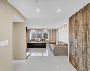 1151 N Fort Lauderdale Beach Boulevard - Photo Thumbnail 15