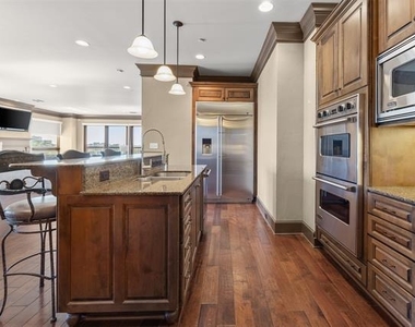 501 Samuels Avenue - Photo Thumbnail 7