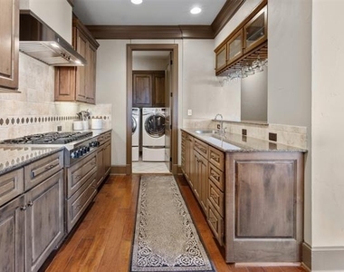 501 Samuels Avenue - Photo Thumbnail 8