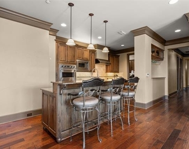 501 Samuels Avenue - Photo Thumbnail 5