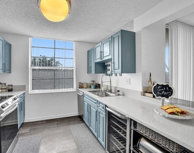 520 Se 5th Avenue - Photo Thumbnail 7