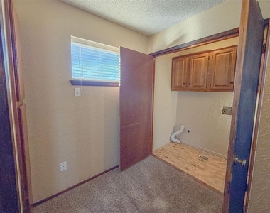 3622 Wynn Circle - Photo Thumbnail 20