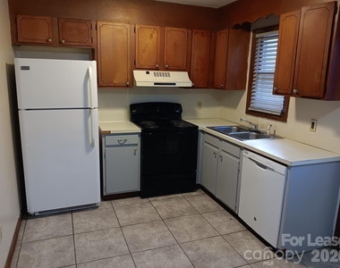 305 Kristin Lane - Photo Thumbnail 1