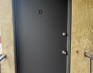 1951 N Ventura Road - Photo Thumbnail 9