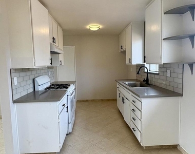 1951 N Ventura Road - Photo Thumbnail 2