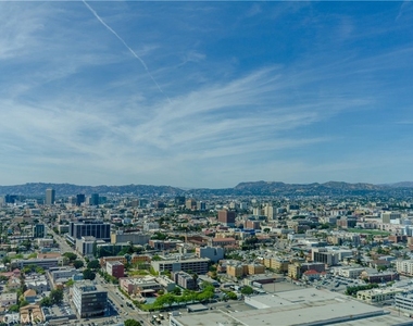900 W Olympic Boulevard - Photo Thumbnail 15