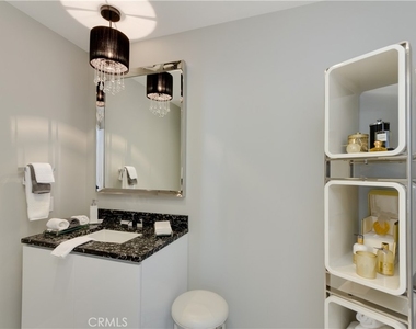 900 W Olympic Boulevard - Photo Thumbnail 6
