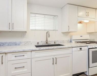 1432 12th Street - Photo Thumbnail 5