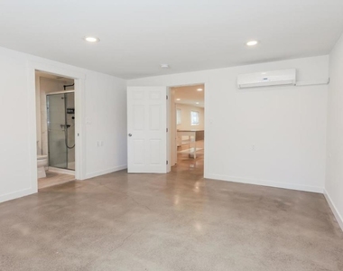 1432 12th Street - Photo Thumbnail 10