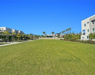 1958 Hollyleaf Terrace - Photo Thumbnail 44