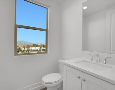 1958 Hollyleaf Terrace - Photo Thumbnail 26