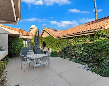 8 Las Cruces Lane - Photo Thumbnail 4