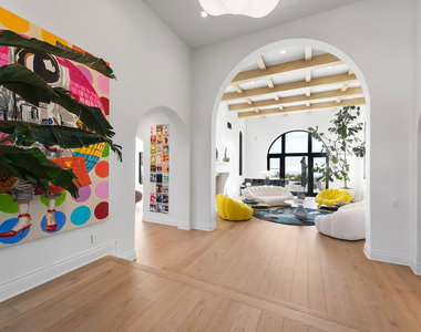 6201 Murphy Way - Photo Thumbnail 5