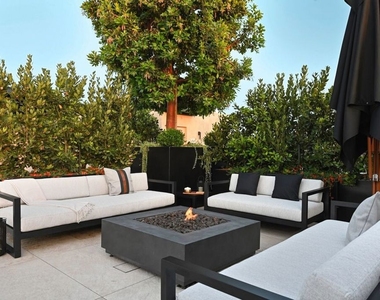 350 N Palm Drive - Photo Thumbnail 23