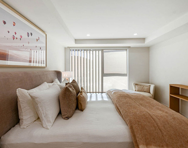 350 N Palm Drive - Photo Thumbnail 12