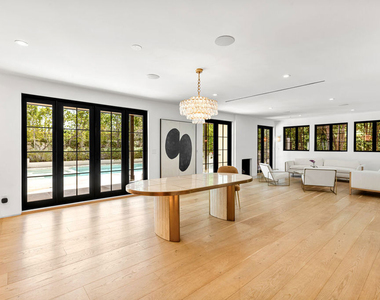 1001 Hanover Drive - Photo Thumbnail 14