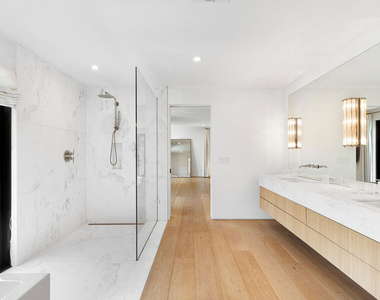 1001 Hanover Drive - Photo Thumbnail 29