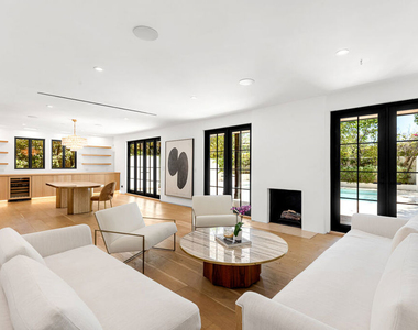 1001 Hanover Drive - Photo Thumbnail 16