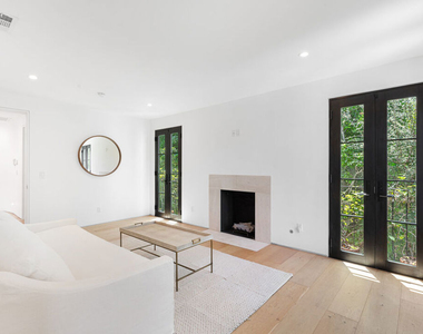 1001 Hanover Drive - Photo Thumbnail 24