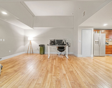 460 S Spring Street - Photo Thumbnail 9