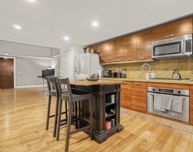 460 S Spring Street - Photo Thumbnail 19