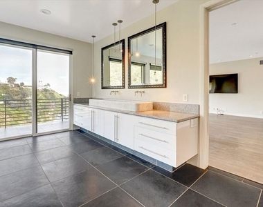 3850 Rambla Orienta - Photo Thumbnail 32