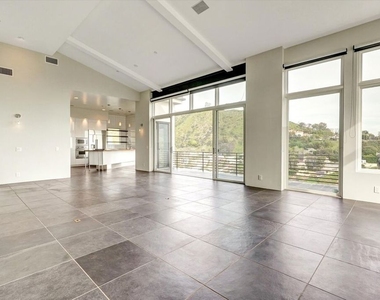 3850 Rambla Orienta - Photo Thumbnail 9