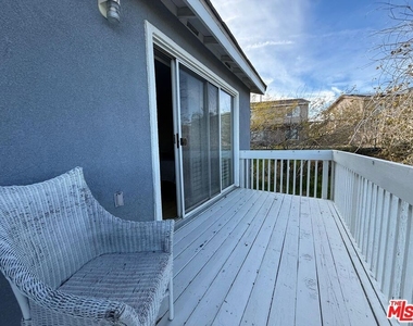 719 W Avenue Q10 - Photo Thumbnail 26