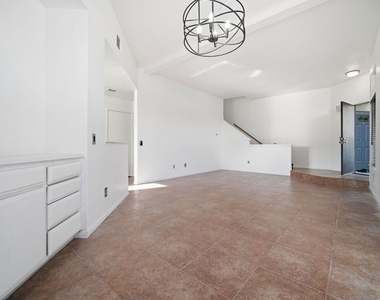77 Willowcrest Lane - Photo Thumbnail 4