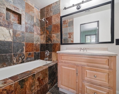 77 Willowcrest Lane - Photo Thumbnail 21