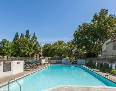 77 Willowcrest Lane - Photo Thumbnail 35