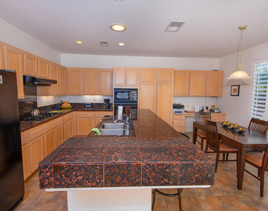 29488 W Laguna Drive - Photo Thumbnail 5
